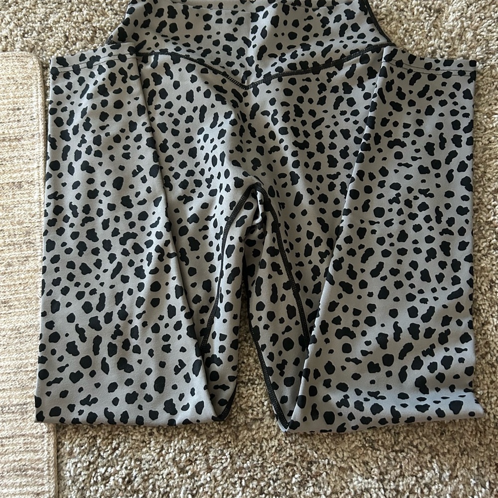 Balance Athletica Gray and Black Leopard Print Leggings
